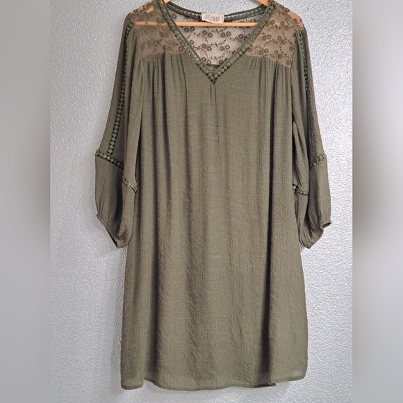 Just Found Plus Size Olive  Blouse/Tunic With Lace Shoulders & Embellishments - Picture 1 of 11